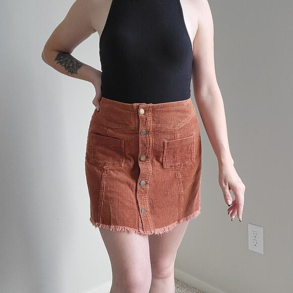 Mittoshop Rust Corduroy Mini Skirt Size Medium - Picture 1 of 10